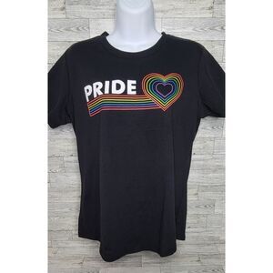 Rainbow Heart Pride LGBTQ Proud Gay Lesbian Pride Gray T-Shirt Extra Large